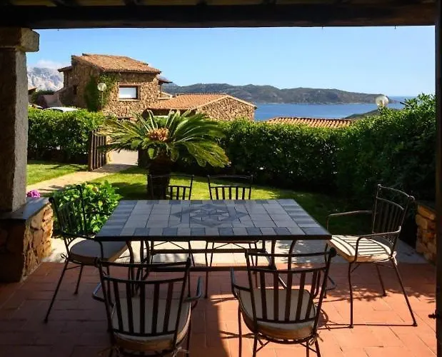 Apartment Blue Dawn Capo Coda Cavallo